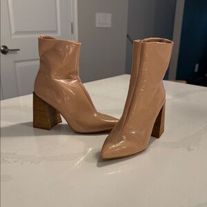 Steve Madden Glossy Tan Ankle Booties